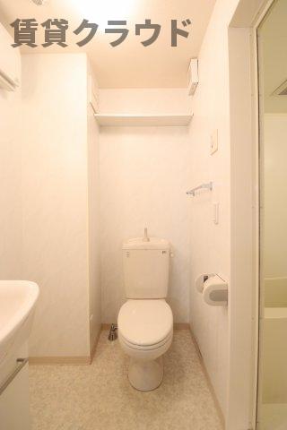 トイレ　広い洗面スペース