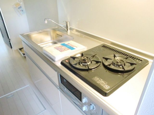 キッチン　★お料理に便利な２口ガスコンロ付きです★