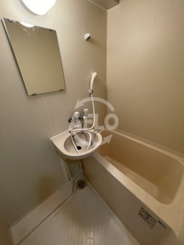 バス・シャワールーム　ルシェル福島　浴室