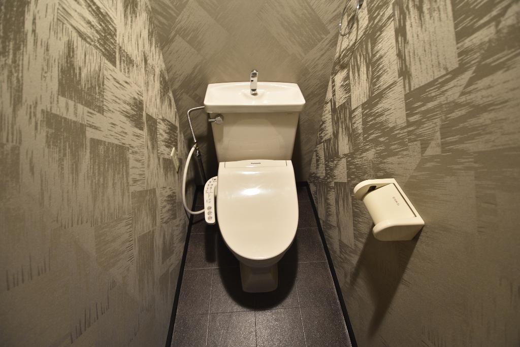 トイレ　シャワー付トイレ