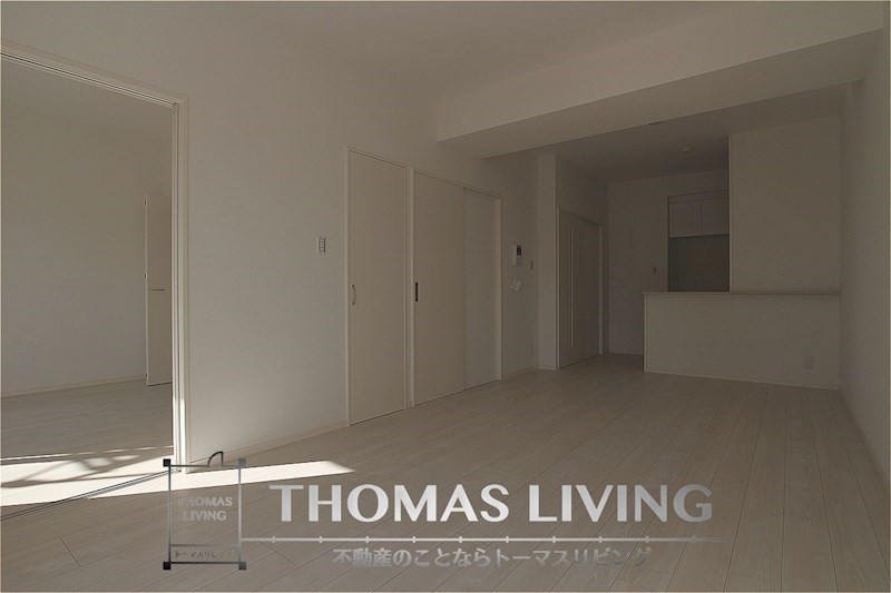 居室・リビング　お部屋ごとに建具・フローリングの仕様が異なります。