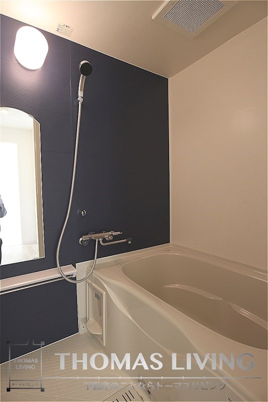 バス・シャワールーム　お部屋ごとに建具・フローリングの仕様が異なります。