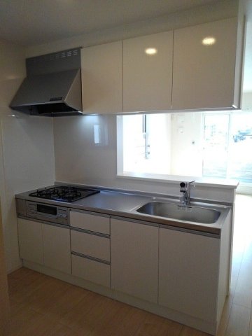 キッチン　コンパクトなキッチンで掃除もラクラク