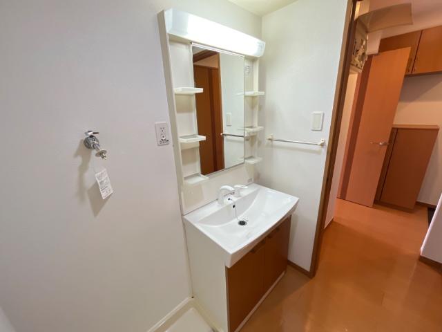 洗面設備　洗髪洗面化粧台