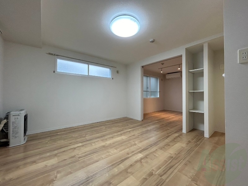 居室・リビング　広くてキレイなお部屋が広がっていて、充実した生活が送れそう。