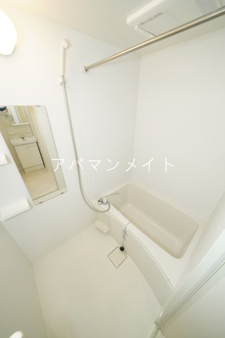 バス・シャワールーム　浴室乾燥機付きです