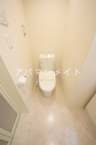トイレ　ウォシュレット付きです