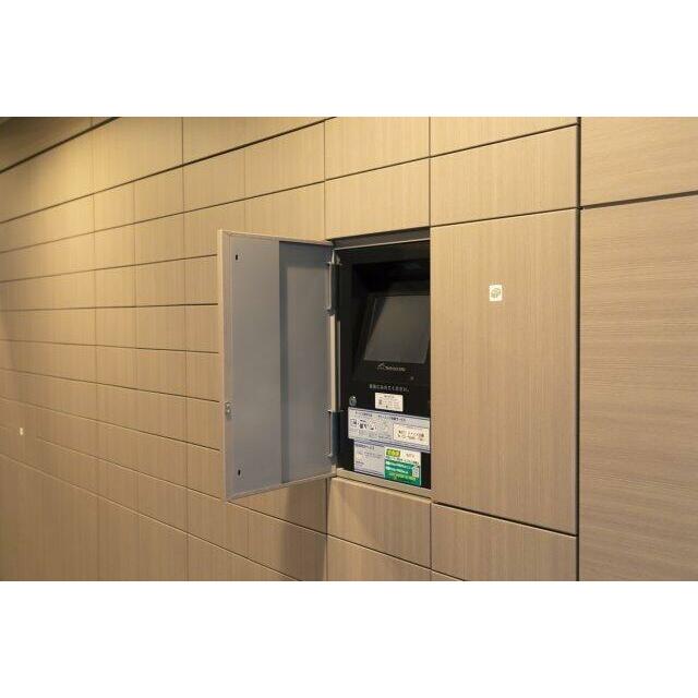 ロビー　宅配ボックス