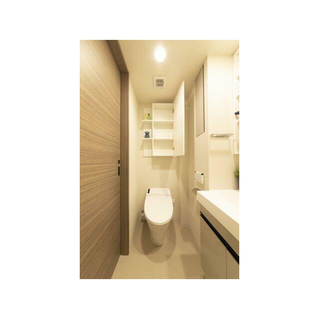 トイレ　※参考写真　家具などは付いておりません。