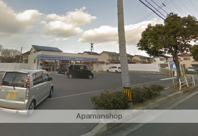 コンビニ　ローソン三原明神南店（コンビニ）まで589m