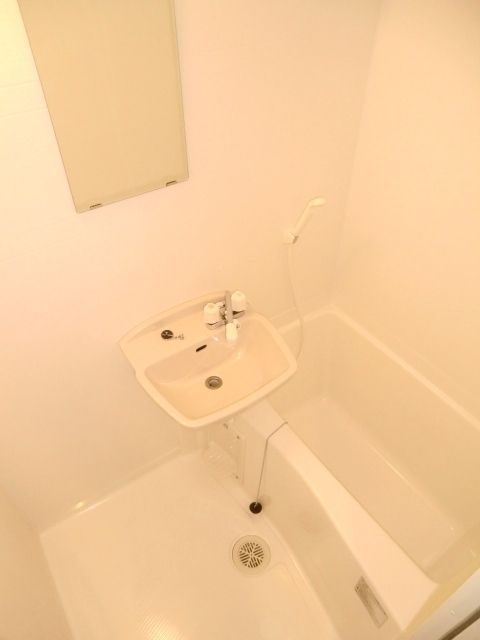 バス・シャワールーム　浴室乾燥機完備