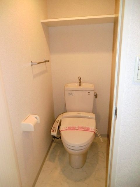 トイレ　ウォシュレット完備