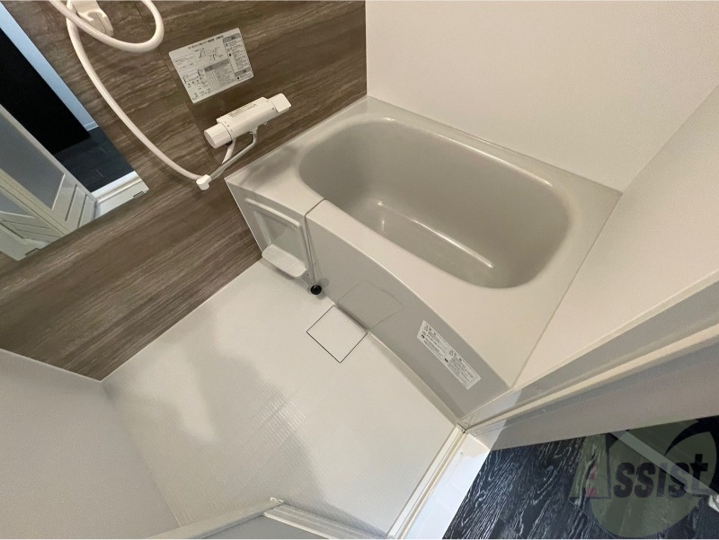 バス・シャワールーム　お風呂になります。一日の疲れを癒してくださいね。