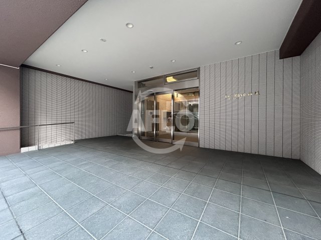 エントランス　ル・レーヴ江坂　エントランス