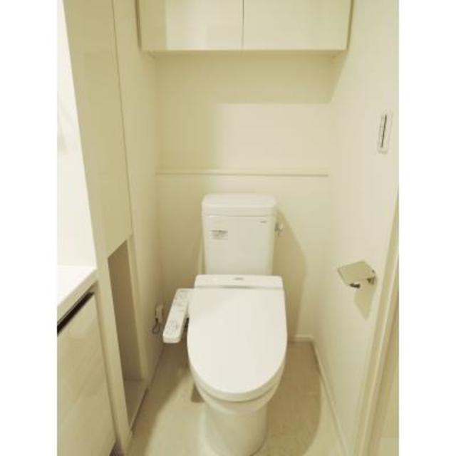 トイレ　※写真は同タイプ住戸です。