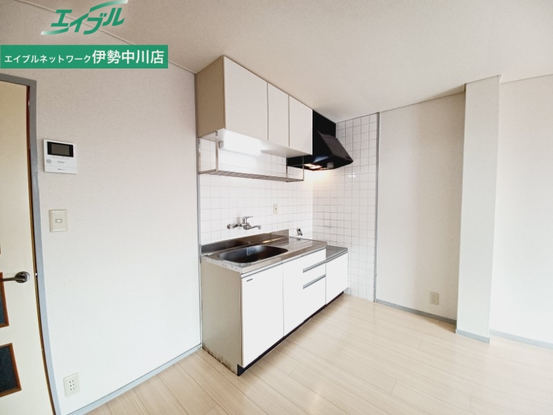 キッチン　同物件別室写真