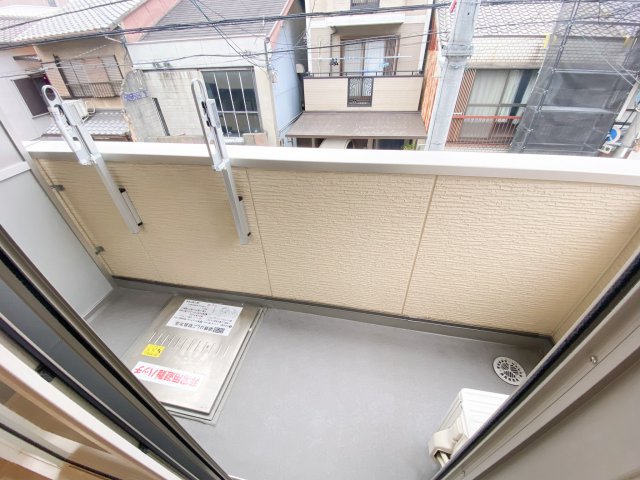 バルコニー　明るいバルコニーです