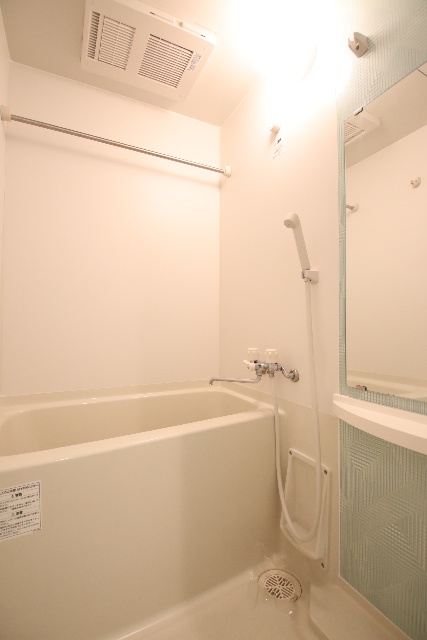 バス・シャワールーム　※別室の参考写真の為、現況優先です。