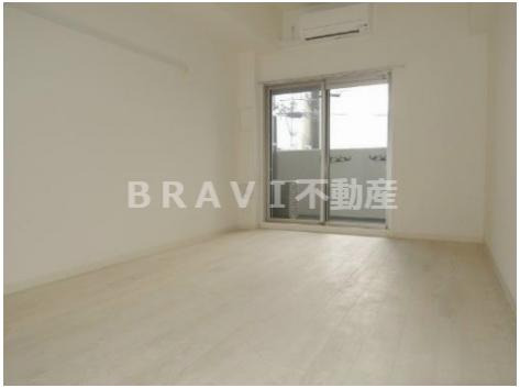 居室・リビング　【プレサンス玉造駅前】居間です