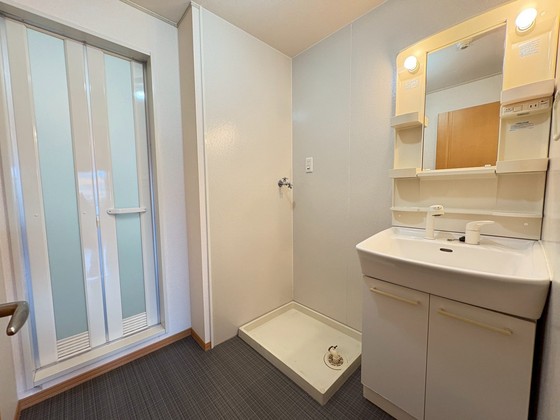 洗面設備　※別部屋の写真を使用しています。