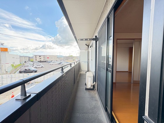 バルコニー　※別部屋の写真を使用しています。