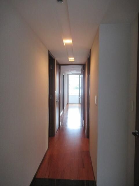 玄関　玄関から見たお部屋です♪