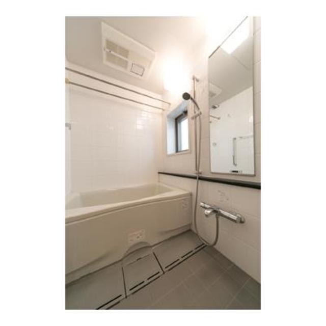 バス・シャワールーム　※写真は同タイプ住戸です。