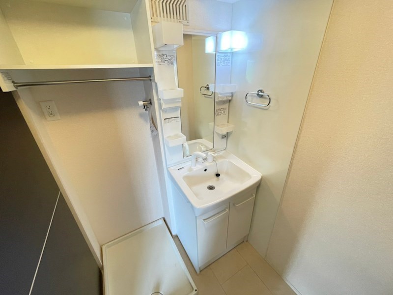 洗面設備　※203号室の写真です。