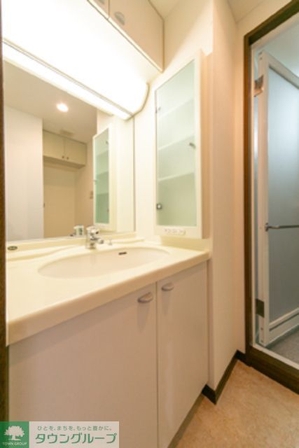 洗面設備　※写真は同タイプ住戸です。