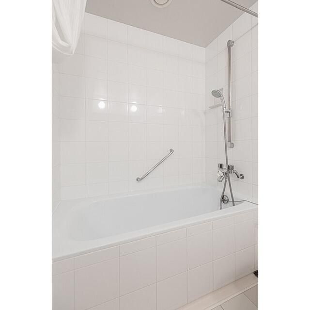 バス・シャワールーム　写真は同タイプ住居です。