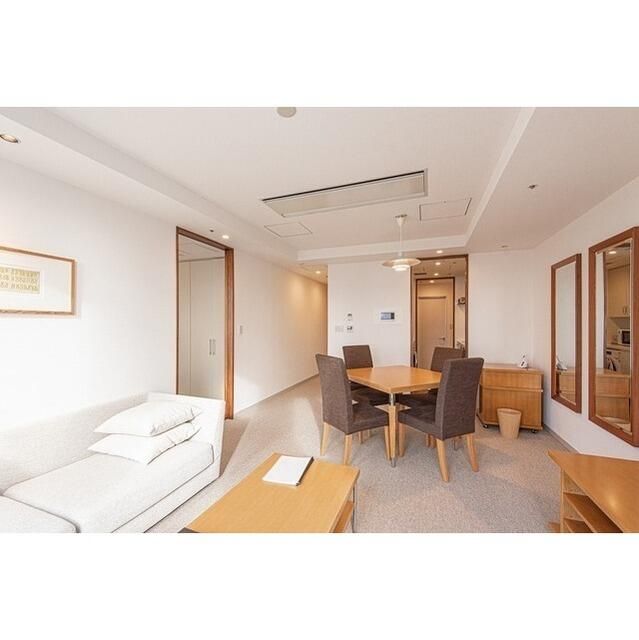 居室・リビング　写真は同タイプ住居です。