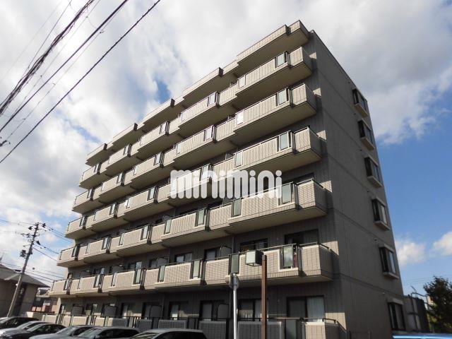 建物外観　１棟５０戸のマンションです。