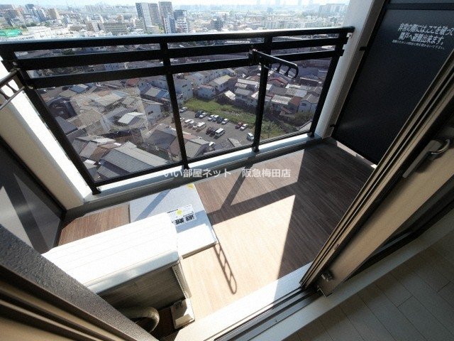バルコニー　同仕様写真となります。