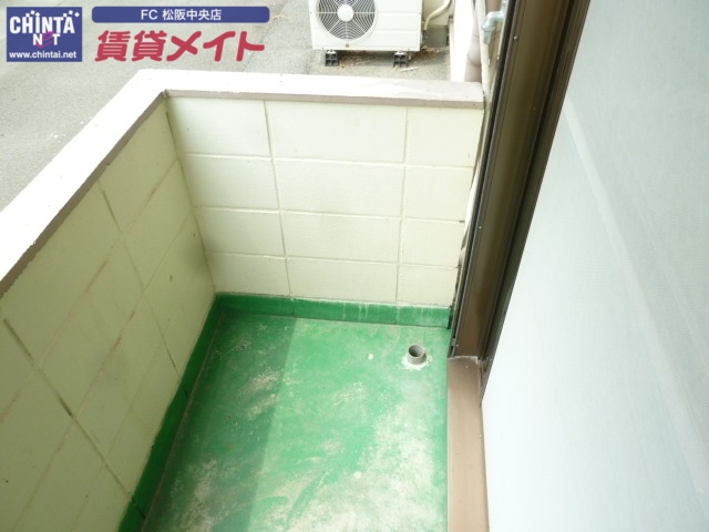 バルコニー　同物件別部屋の写真