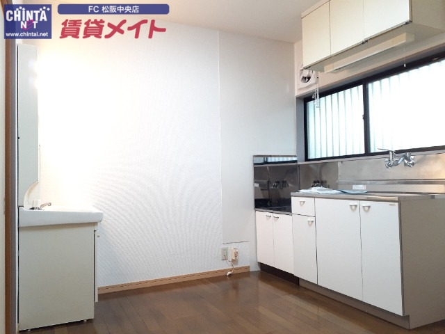 居室・リビング　同物件別部屋の写真