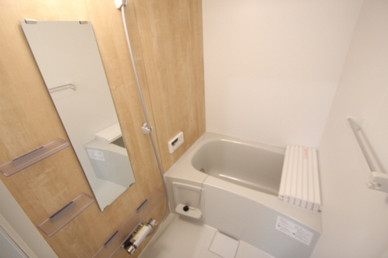 バス・シャワールーム　※他号室の写真です。