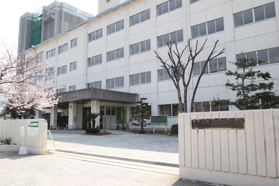 小学校　広島市立井口明神小学校（小学校）まで593m