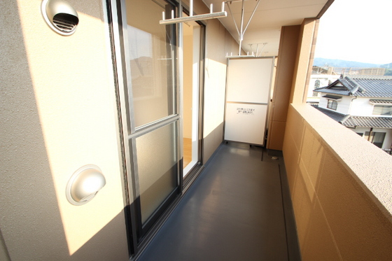 バルコニー　※別部屋の写真です