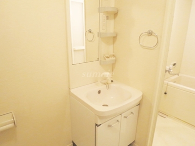 洗面設備　独立洗面台です。