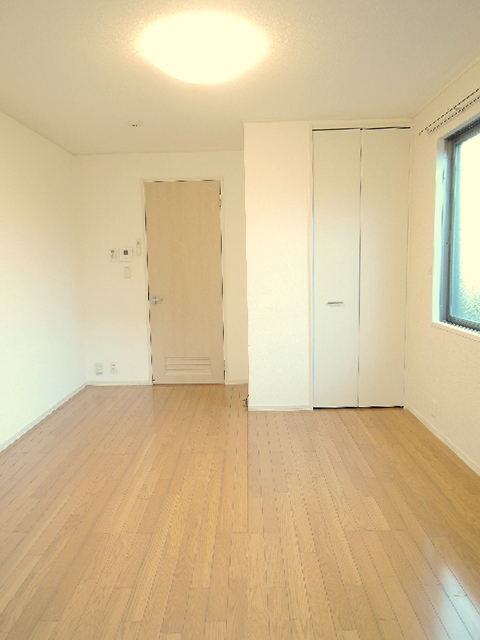 居室・リビング　フローリングの洋室８帖