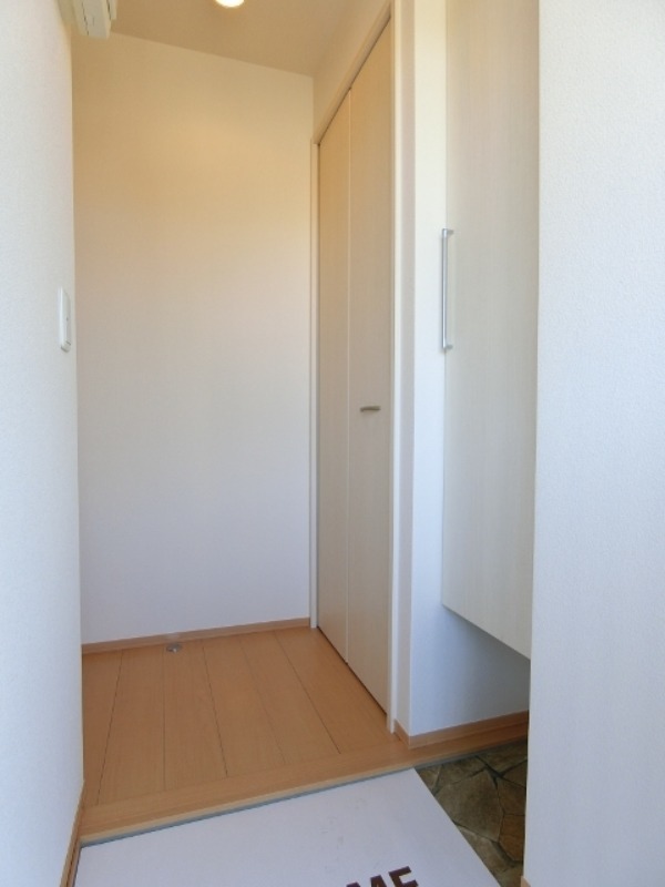 玄関　図面と現状に相違がある場合には現状を優先