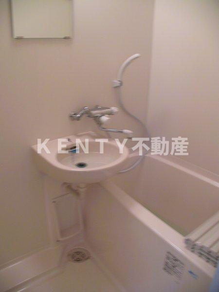 バス・シャワールーム　お風呂で日々の疲れを落としましょう