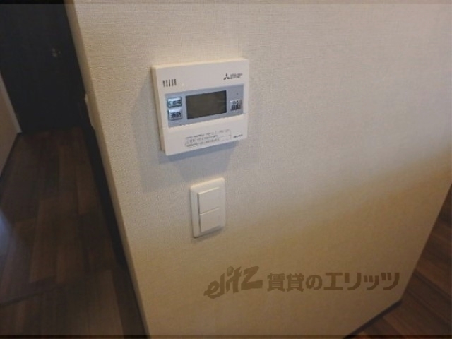 その他設備　給湯器リモコン