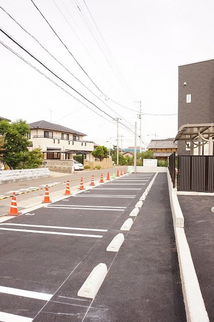 駐車場　駐車場
