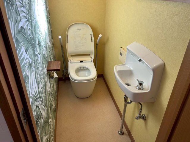 トイレ　落ち着いたトイレです