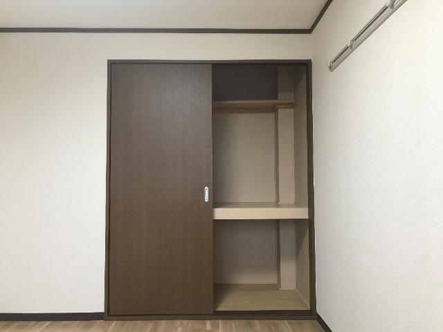 収納　南洋室収納