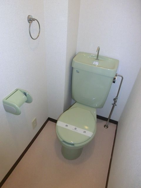 トイレ　バストイレ別
