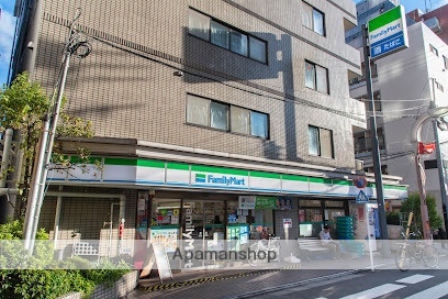 コンビニ　ファミリーマート 小山三丁目店（コンビニ）まで326m