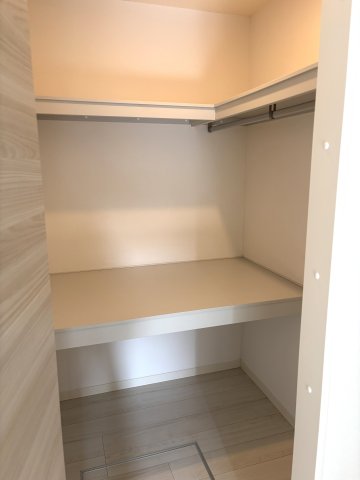 収納　ウォークインクローゼット※イメージです