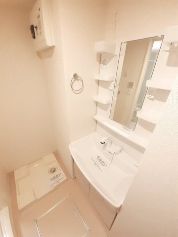 洗面設備　脱衣スペースもあります